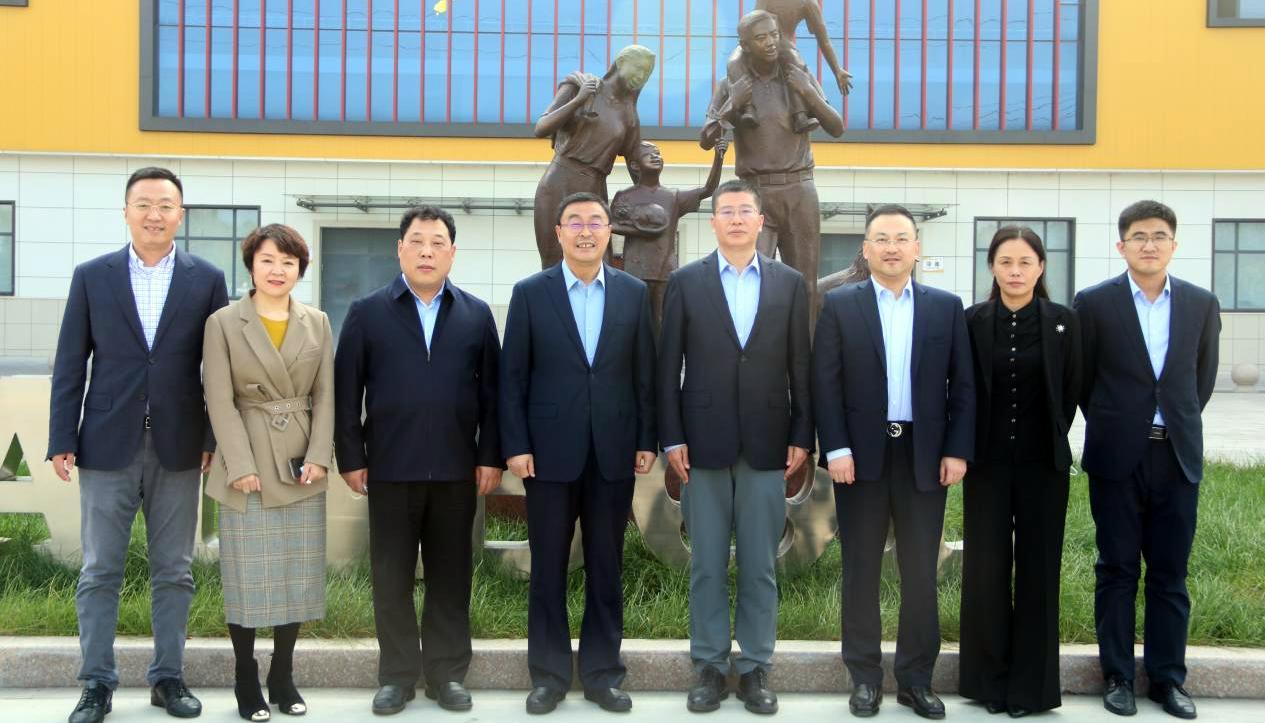 中泰证券董事长李峰一行到日皮视频软件下载集团考察交流